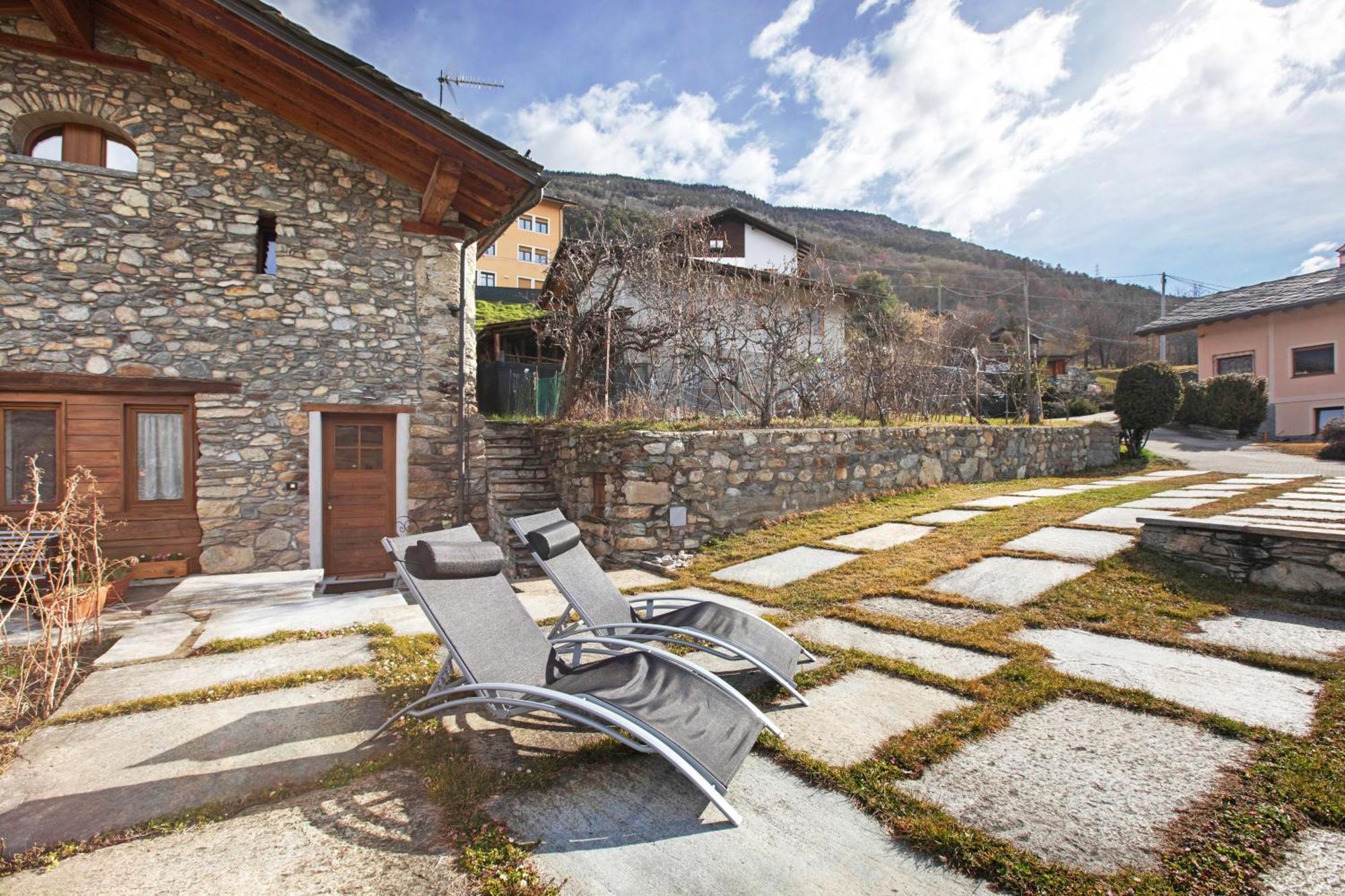Roisan Mini House Valle D'Aosta מראה חיצוני תמונה