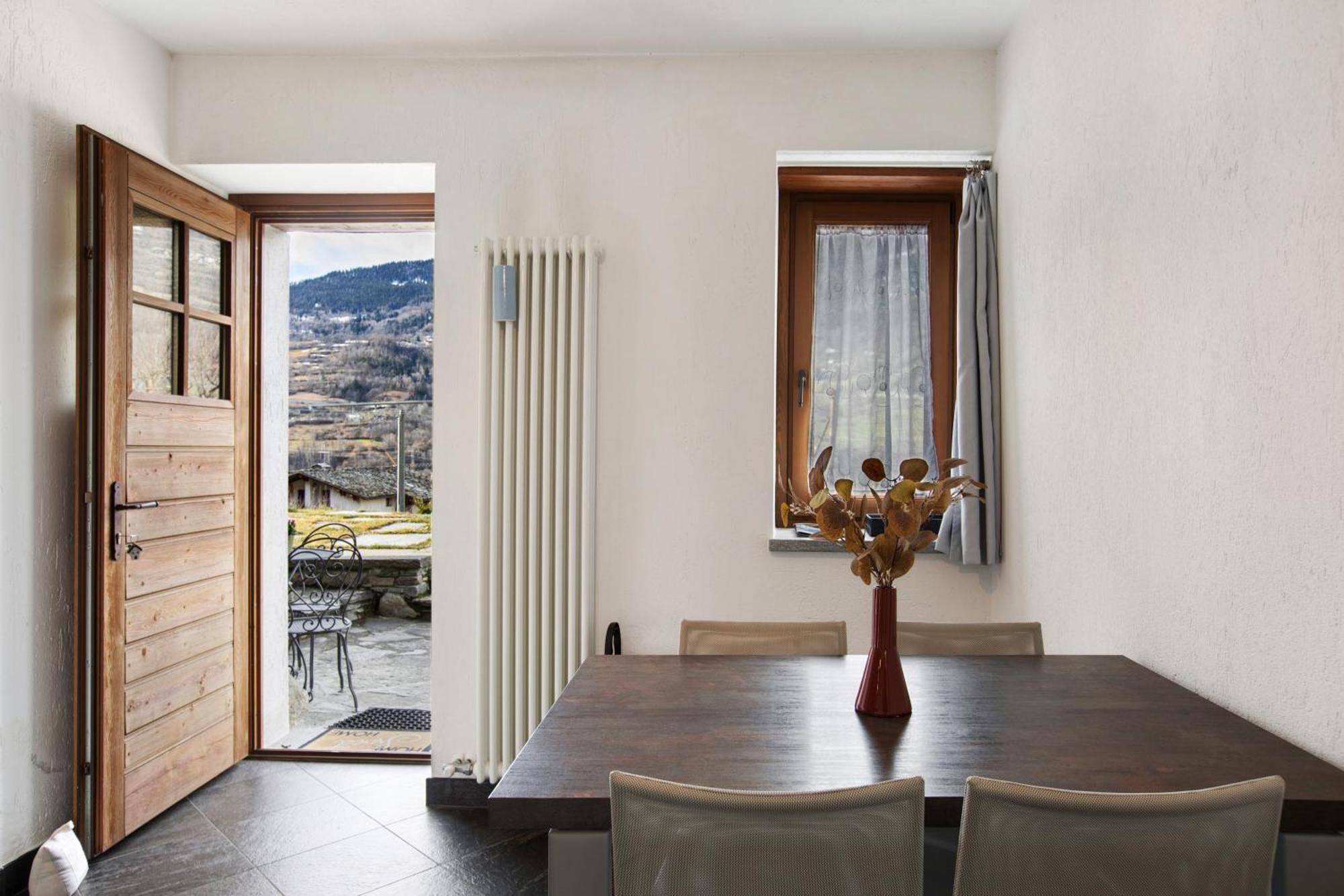 Roisan Mini House Valle D'Aosta מראה חיצוני תמונה