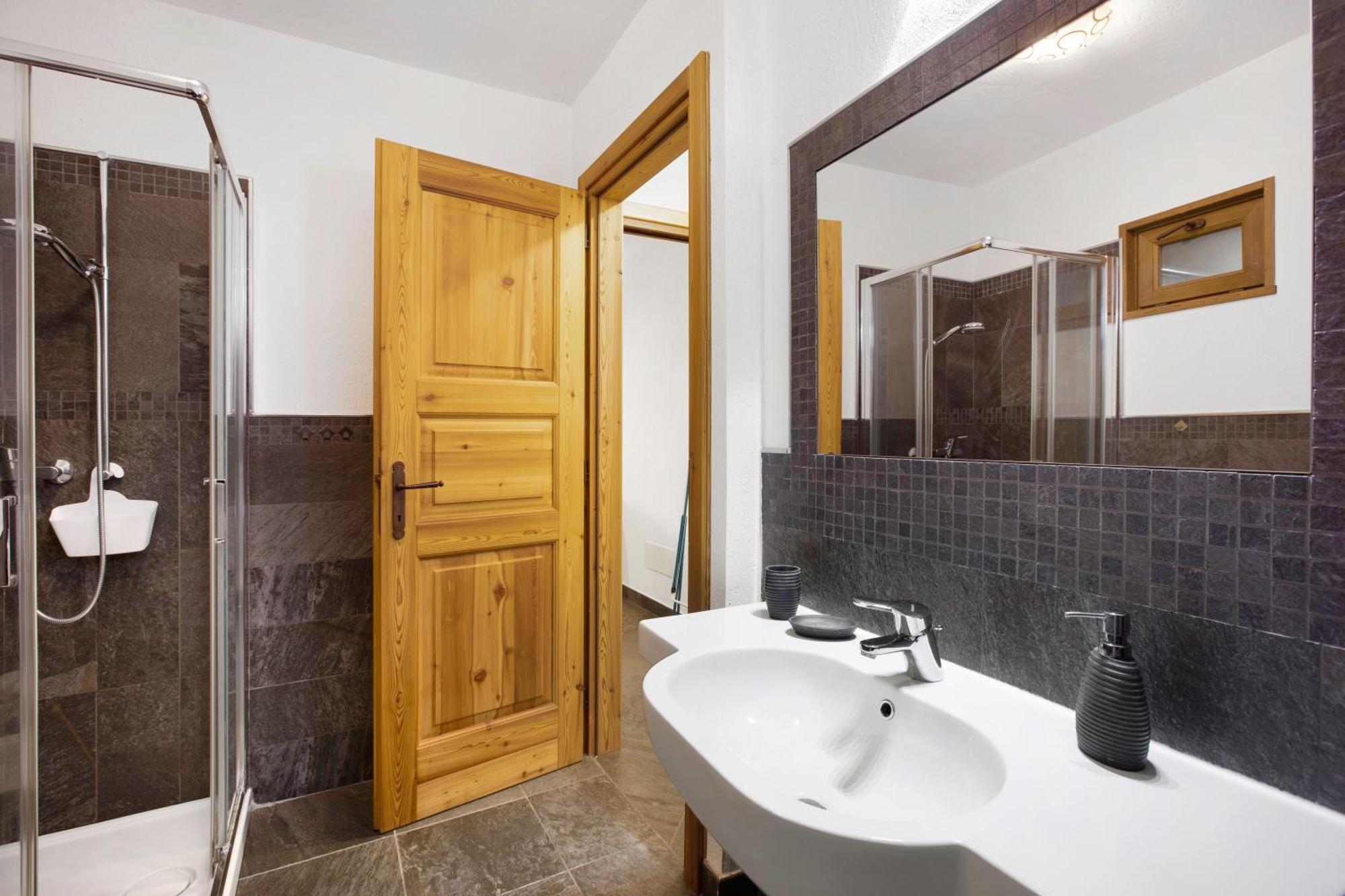 Roisan Mini House Valle D'Aosta מראה חיצוני תמונה