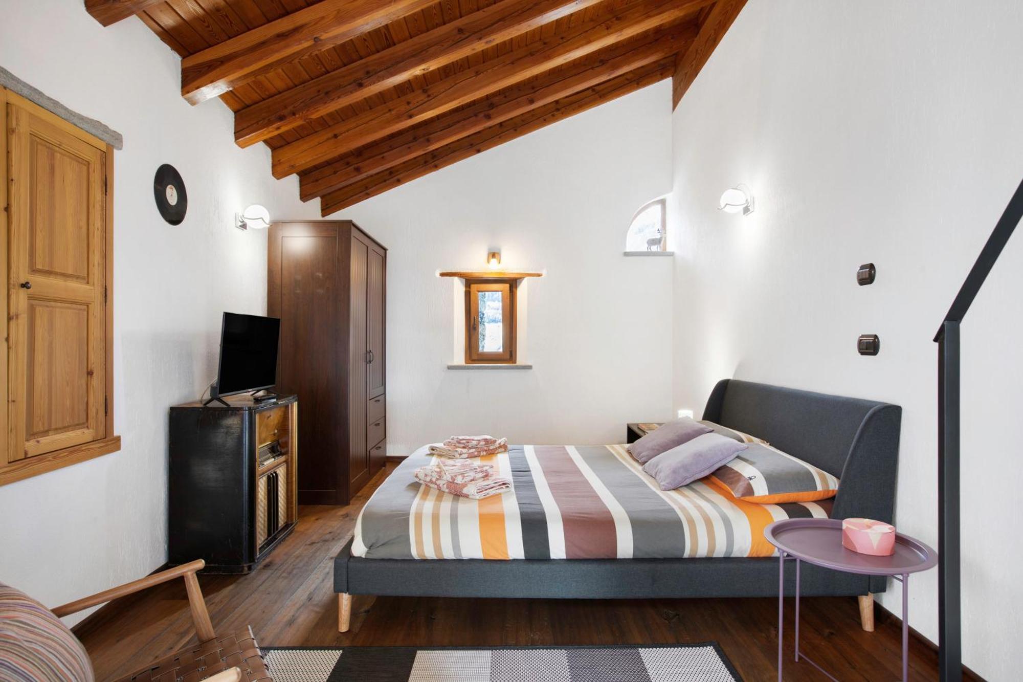 Roisan Mini House Valle D'Aosta מראה חיצוני תמונה