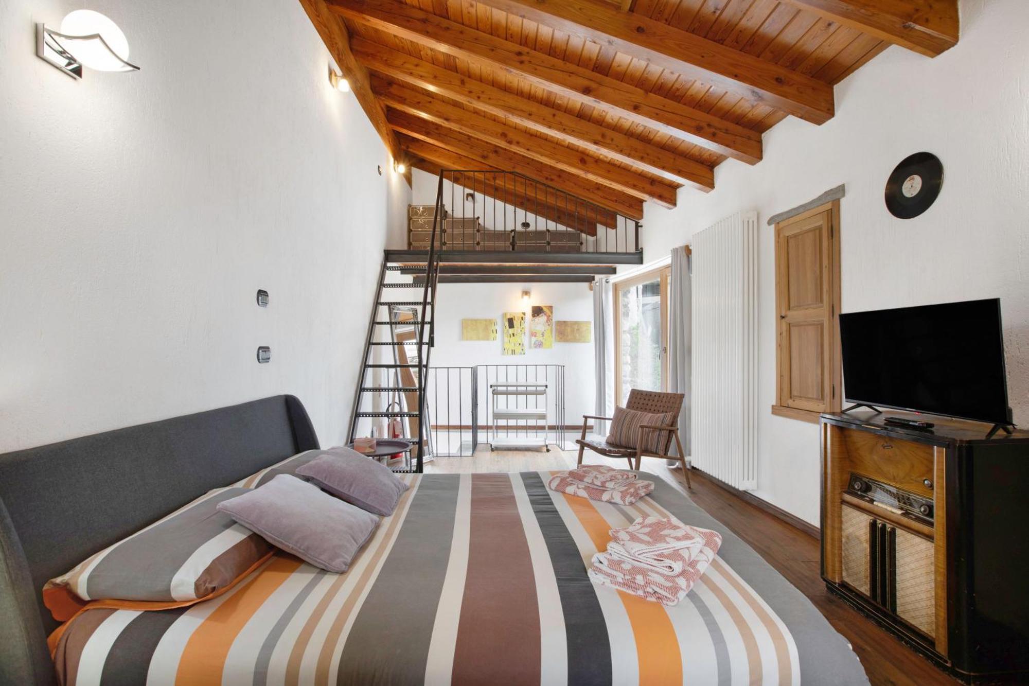 Roisan Mini House Valle D'Aosta מראה חיצוני תמונה